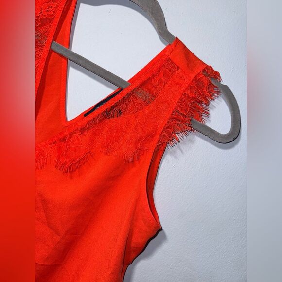 French Connection Chioma V-Neck Lace-Trim Top in Red size Medium EUC holiday - Picture 3 of 7